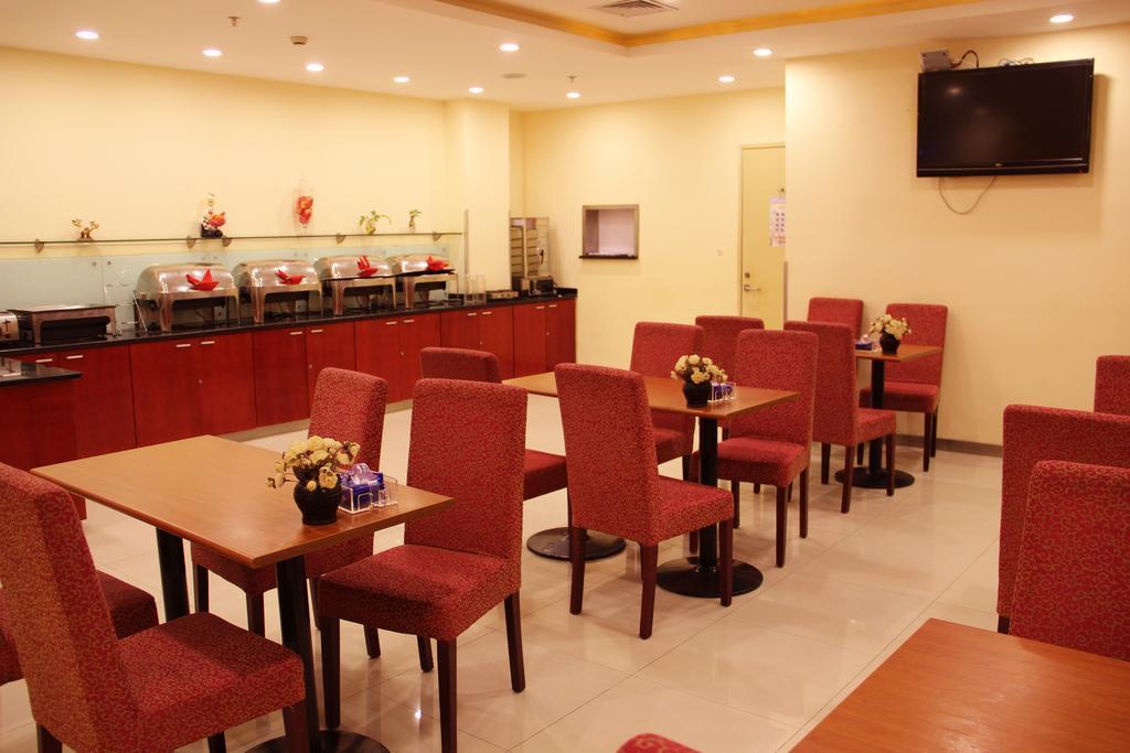 Hanting Express Wuhan Jiang Han Road Walking Street Exterior photo